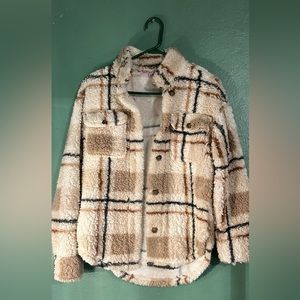 Warm cute and cozy fall jacket. Brand new only wore once.